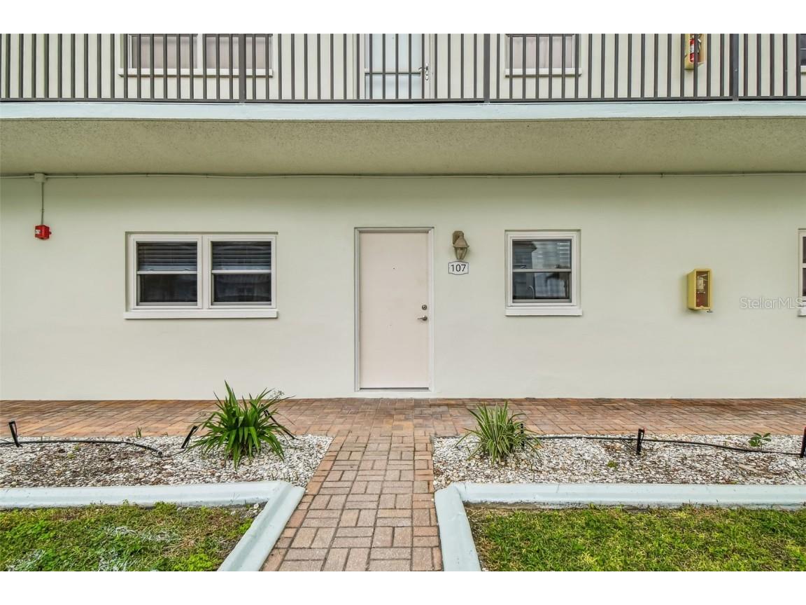 8 Glencoe Place #107 Dunedin FL 34698 TB8447757 image4