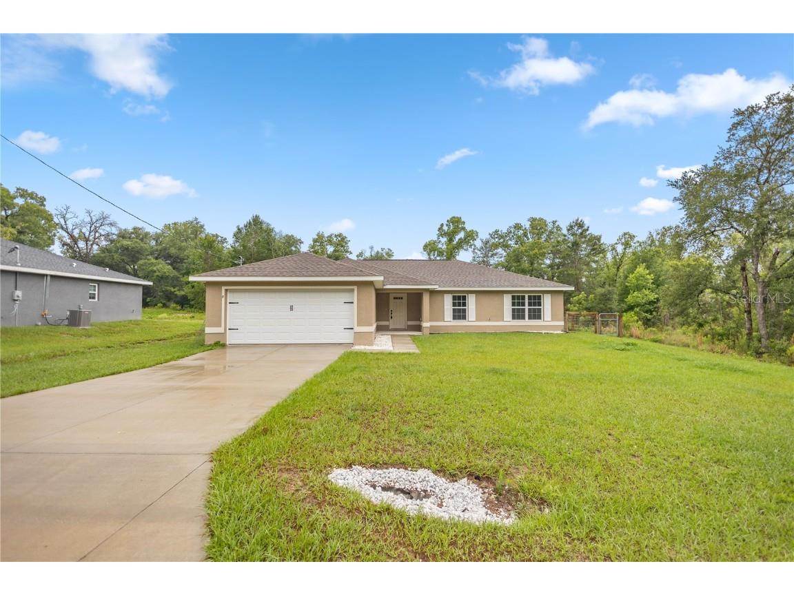 8 Guava Place Pass Ocklawaha FL 32179 OM678949 image1