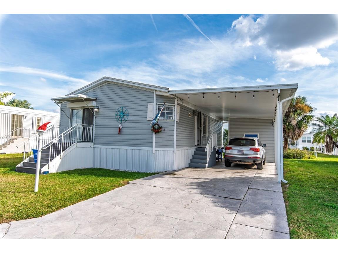 8 Holland Drive Punta Gorda FL 33950 C7519178 image1