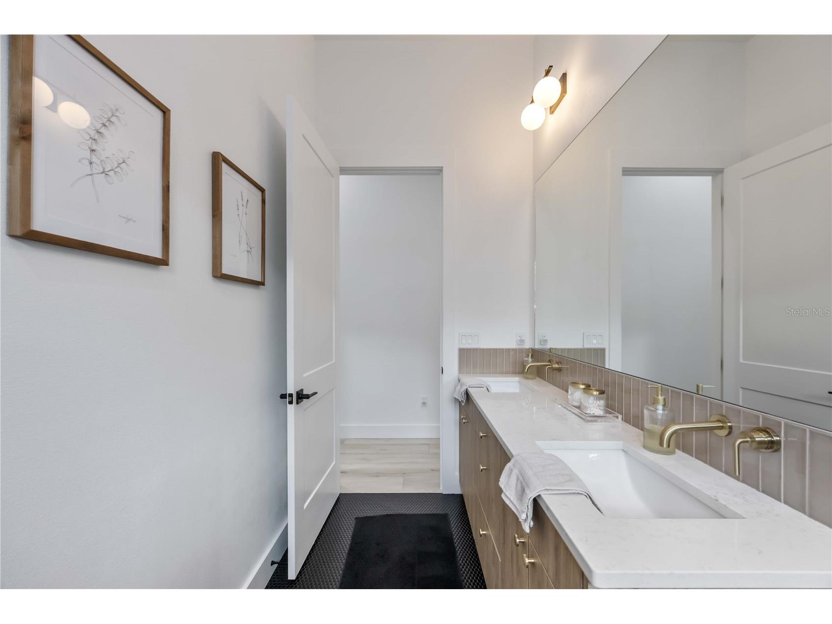 8 Idle Court Placida FL 33946 A4675585 image34