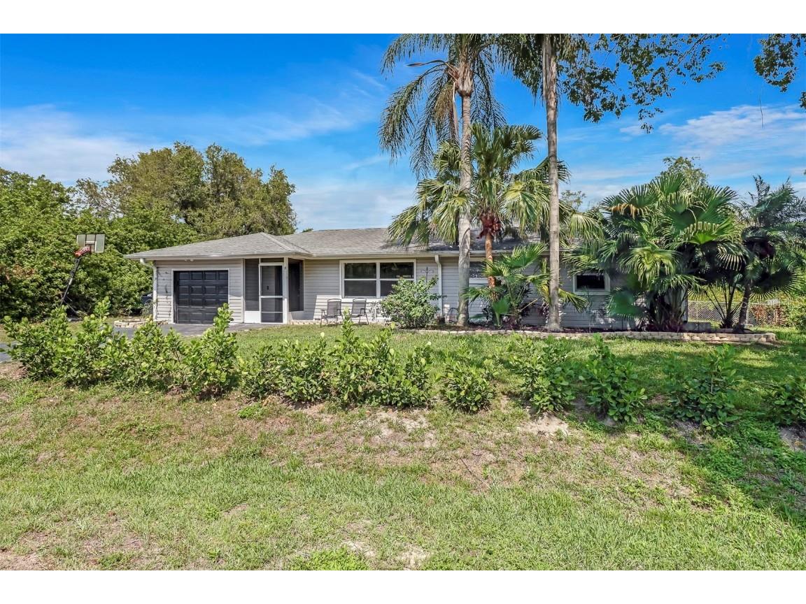 8 Mcarthur Avenue Lehigh Acres FL 33936 A4569048 image1