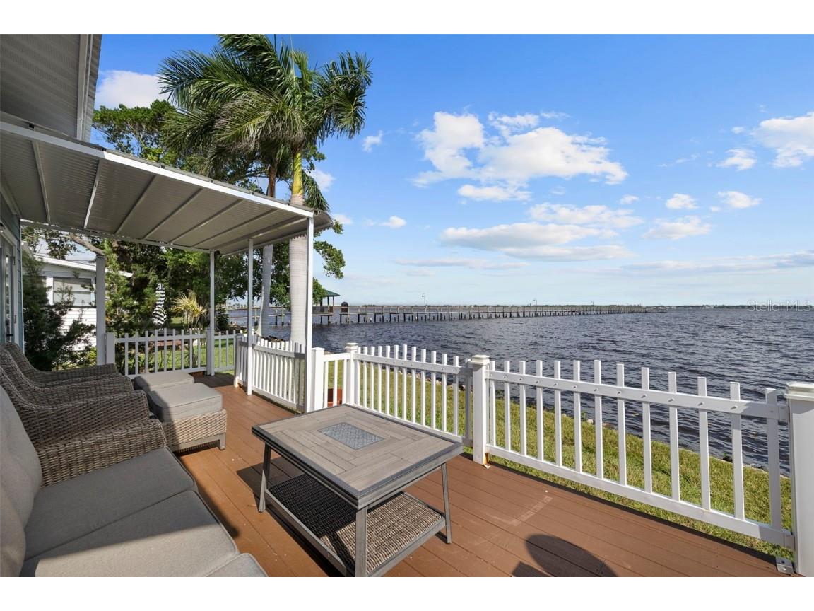 8 Parkview Street Bradenton FL 34208 - MANATEE RIVER C7515860 image1