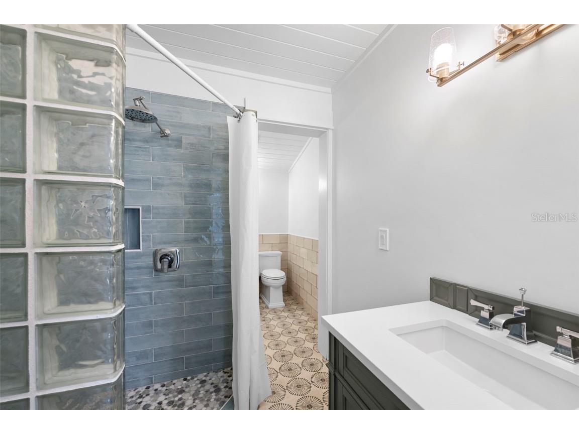 8 Parkview Street Bradenton FL 34208 - MANATEE RIVER C7515860 image15