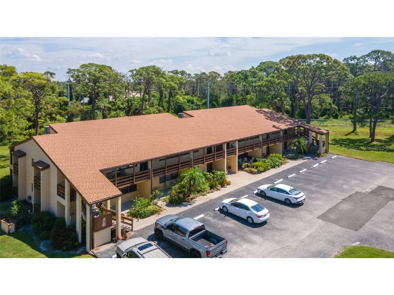 8 Quails Run Boulevard #10 Englewood FL 34223 D6138150 image1