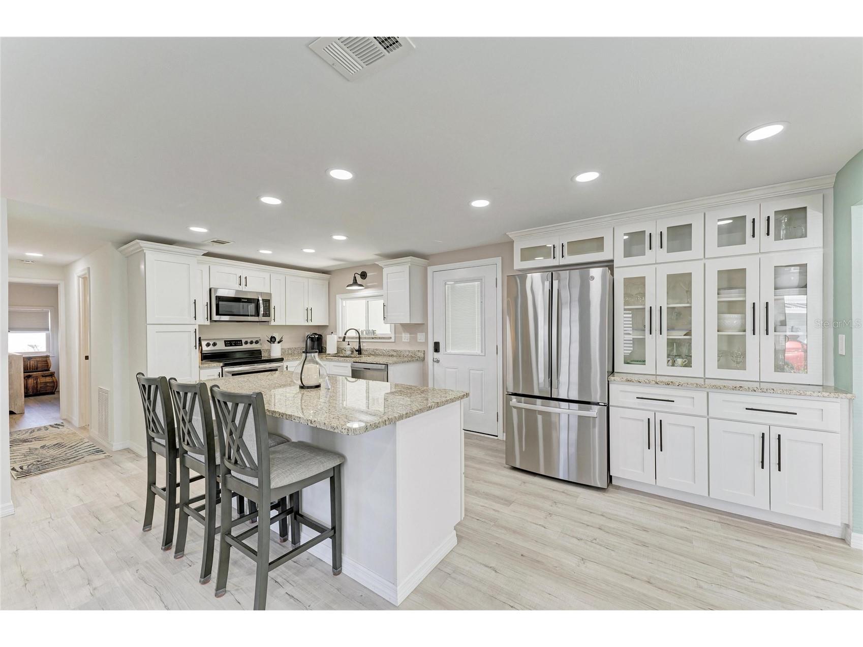 8 S Buena Vista Avenue Englewood FL 34223 A4692083 image10
