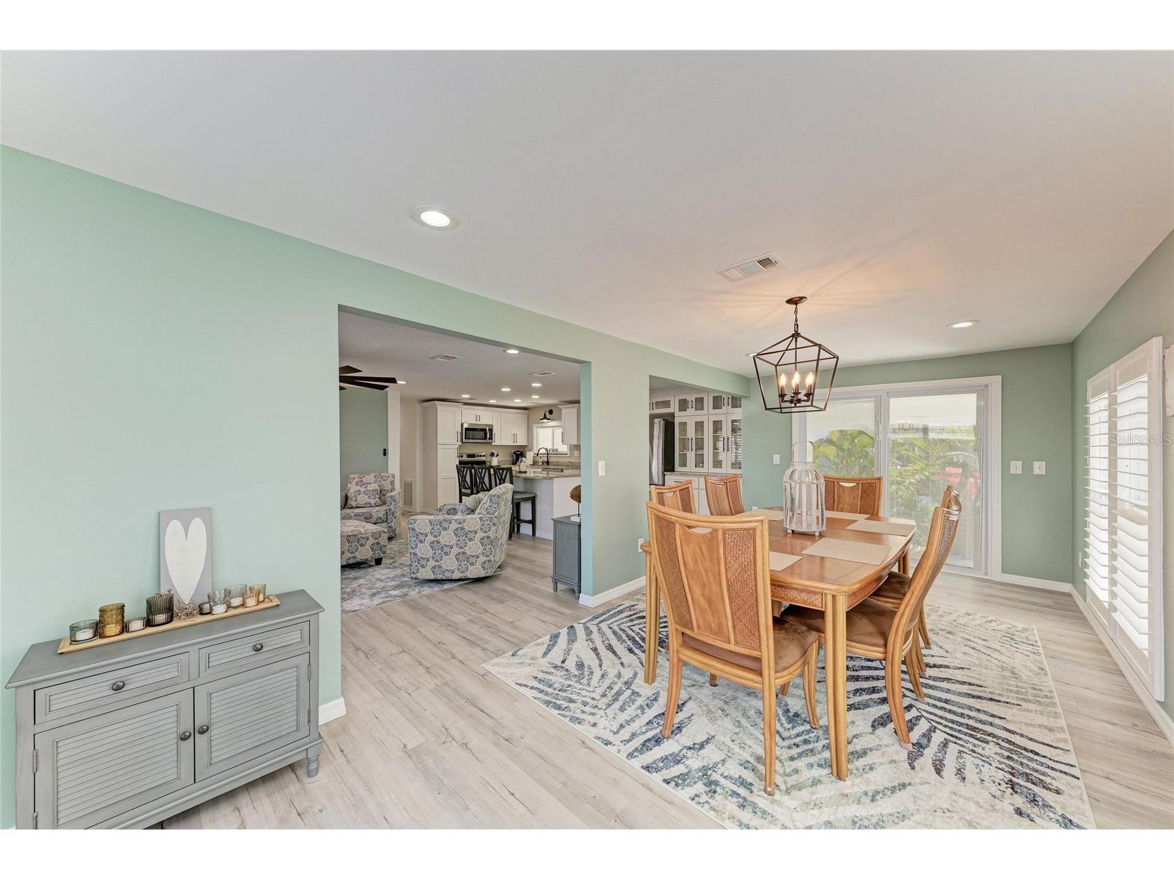8 S Buena Vista Avenue Englewood FL 34223 A4692083 image21