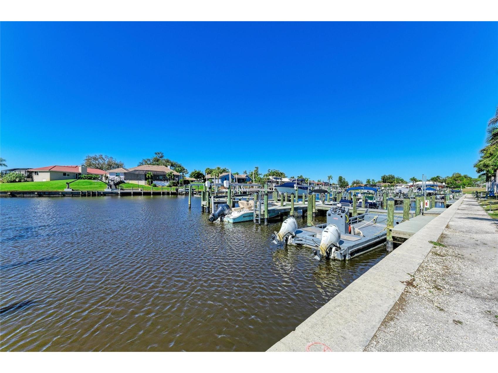 8 S Buena Vista Avenue Englewood FL 34223 A4692083 image53