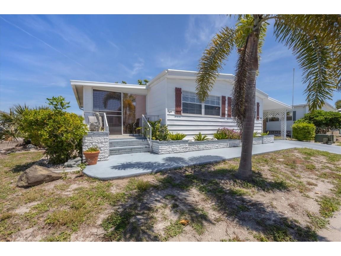 8 S De Las Palmas Street Englewood FL 34223 D6135888 image1