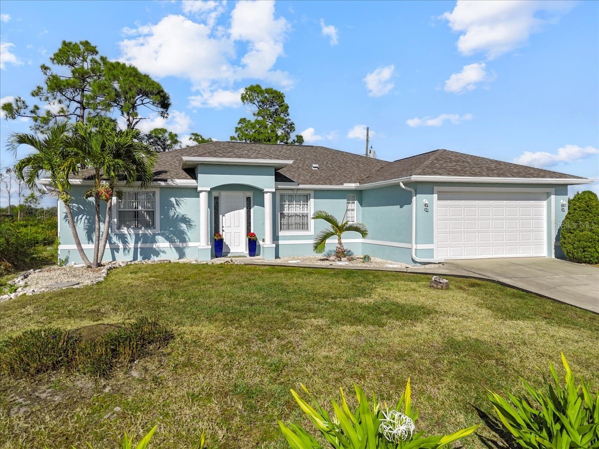 8 and 10 Abaft Place Placida FL 33946 A4676811 image1