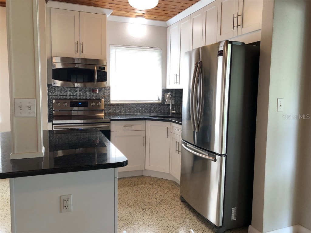 80 Beverly Circle Englewood FL 34223 D6133922 image1