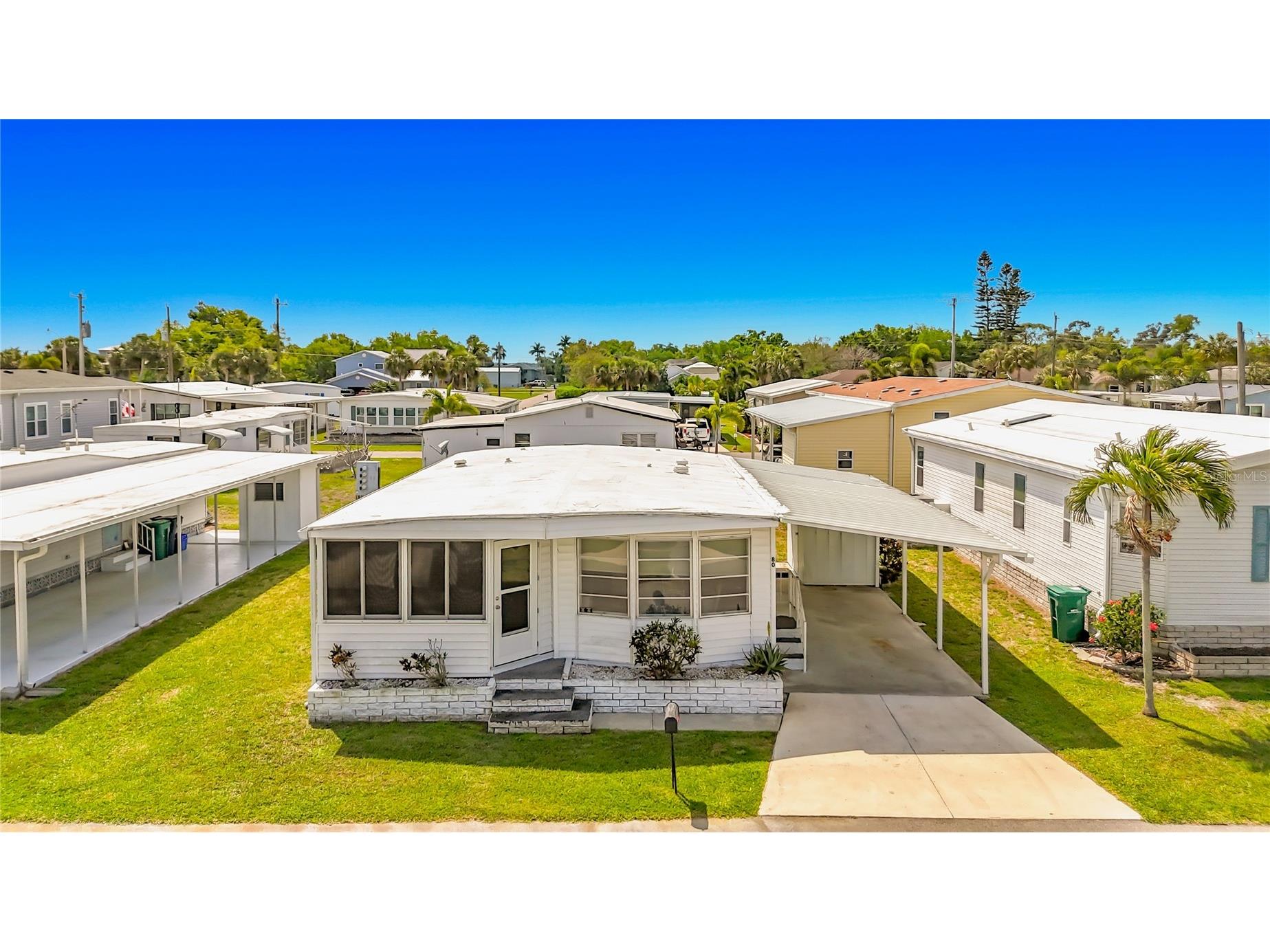 80 Del Rio Drive Palmetto FL 34221 A4687897 image1