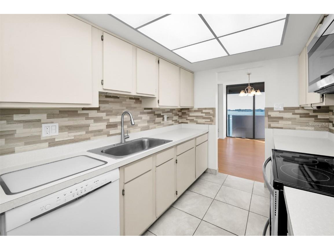 80 Rogers Street #10A Clearwater FL 33756 TB8440478 image20