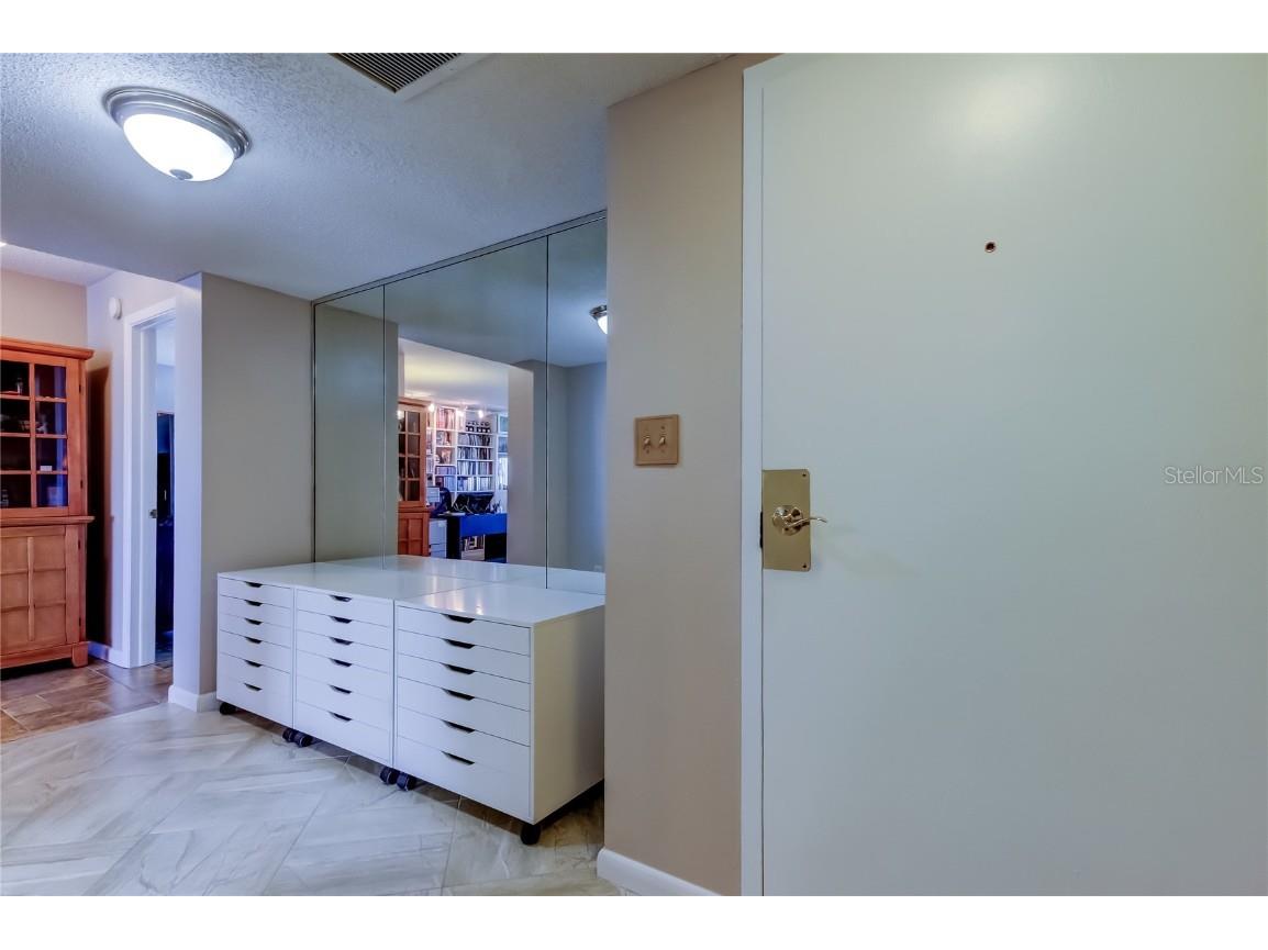 80 Rogers Street #2A Clearwater FL 33756 - INTERCOASTAL TB8367734 image4