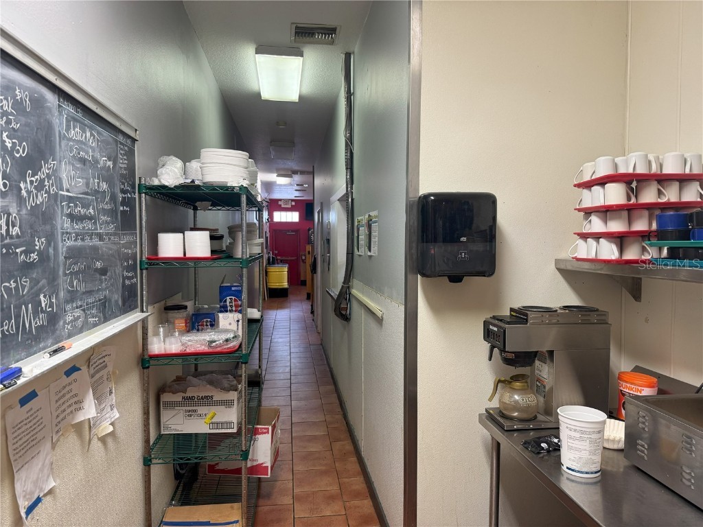 80 W Live Oak Street Tarpon Springs FL 34689 TB8390158 image12