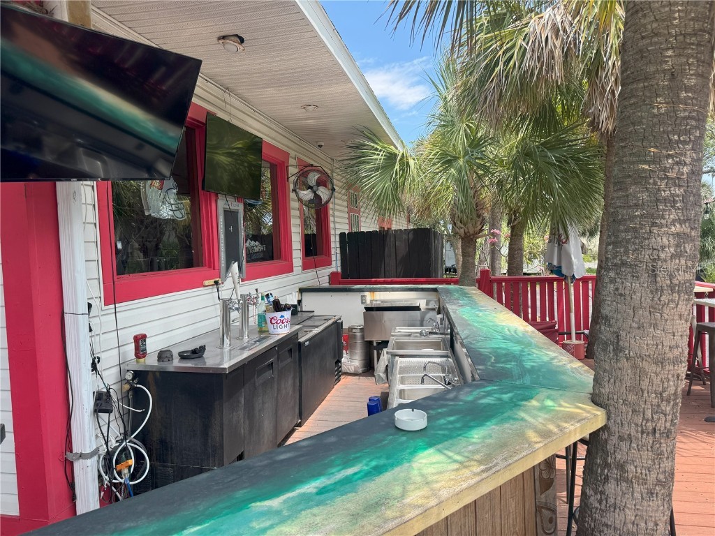 80 W Live Oak Street Tarpon Springs FL 34689 TB8390158 image2