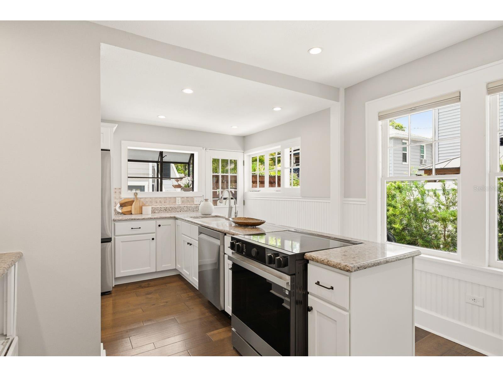 800 18th Avenue N Saint Petersburg FL 33704 TB8481065 image26