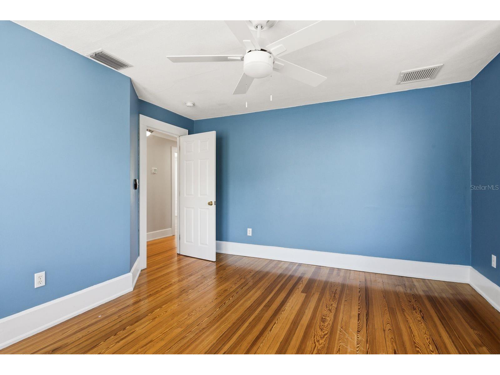 800 18th Avenue N Saint Petersburg FL 33704 TB8481065 image45