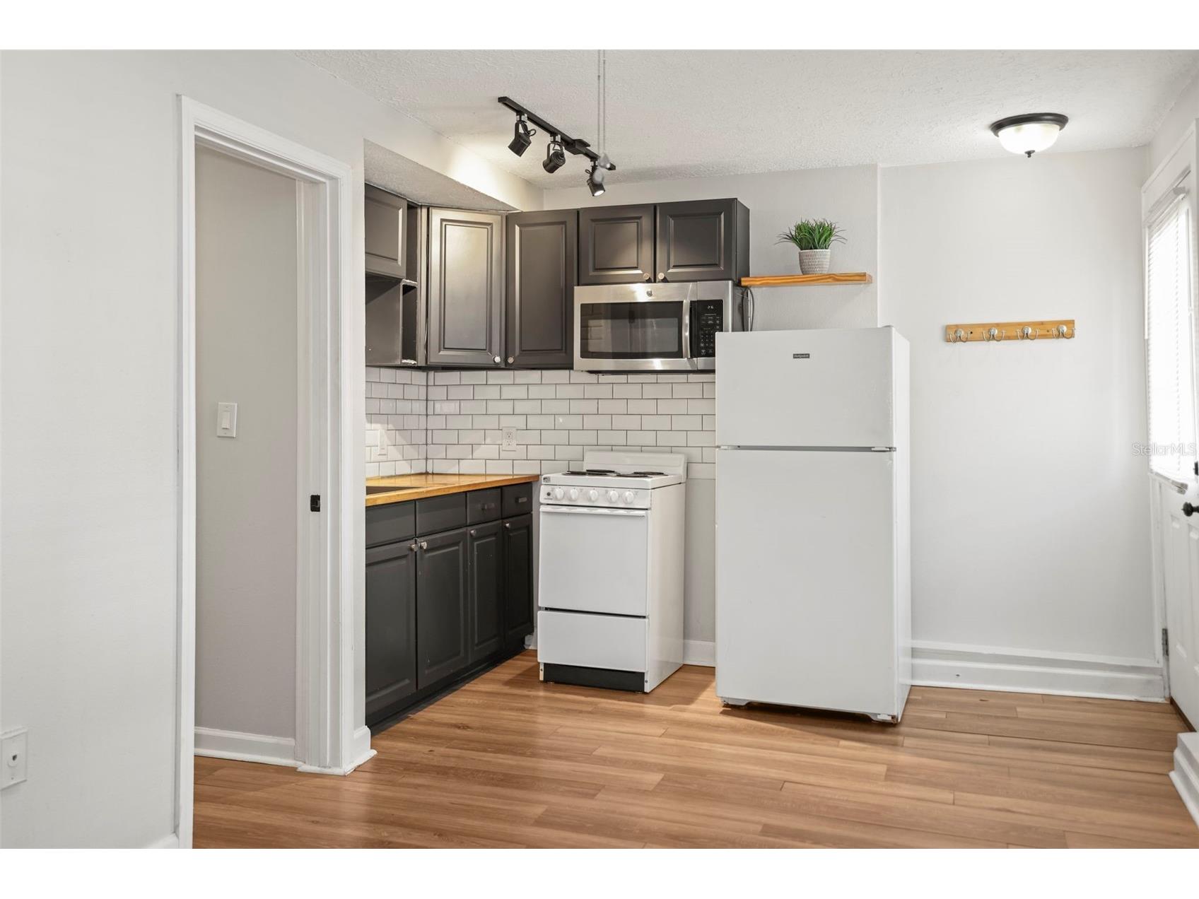 800 18th Avenue N Saint Petersburg FL 33704 TB8481065 image57