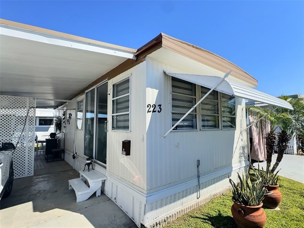 800 32nd Avenue S #223 Saint Petersburg FL 33705 TB8366817 image1