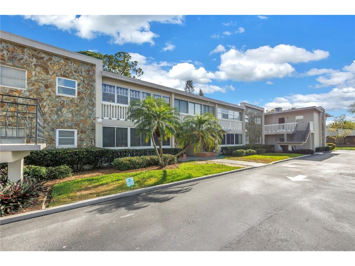 800 71st Avenue N #10 Saint Petersburg FL 33702 TB8409483 image1