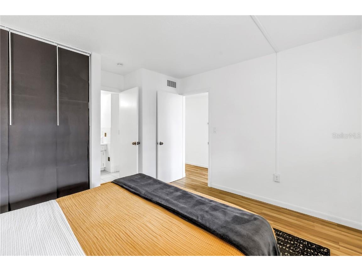 800 71st Avenue N #10 Saint Petersburg FL 33702 TB8409483 image13