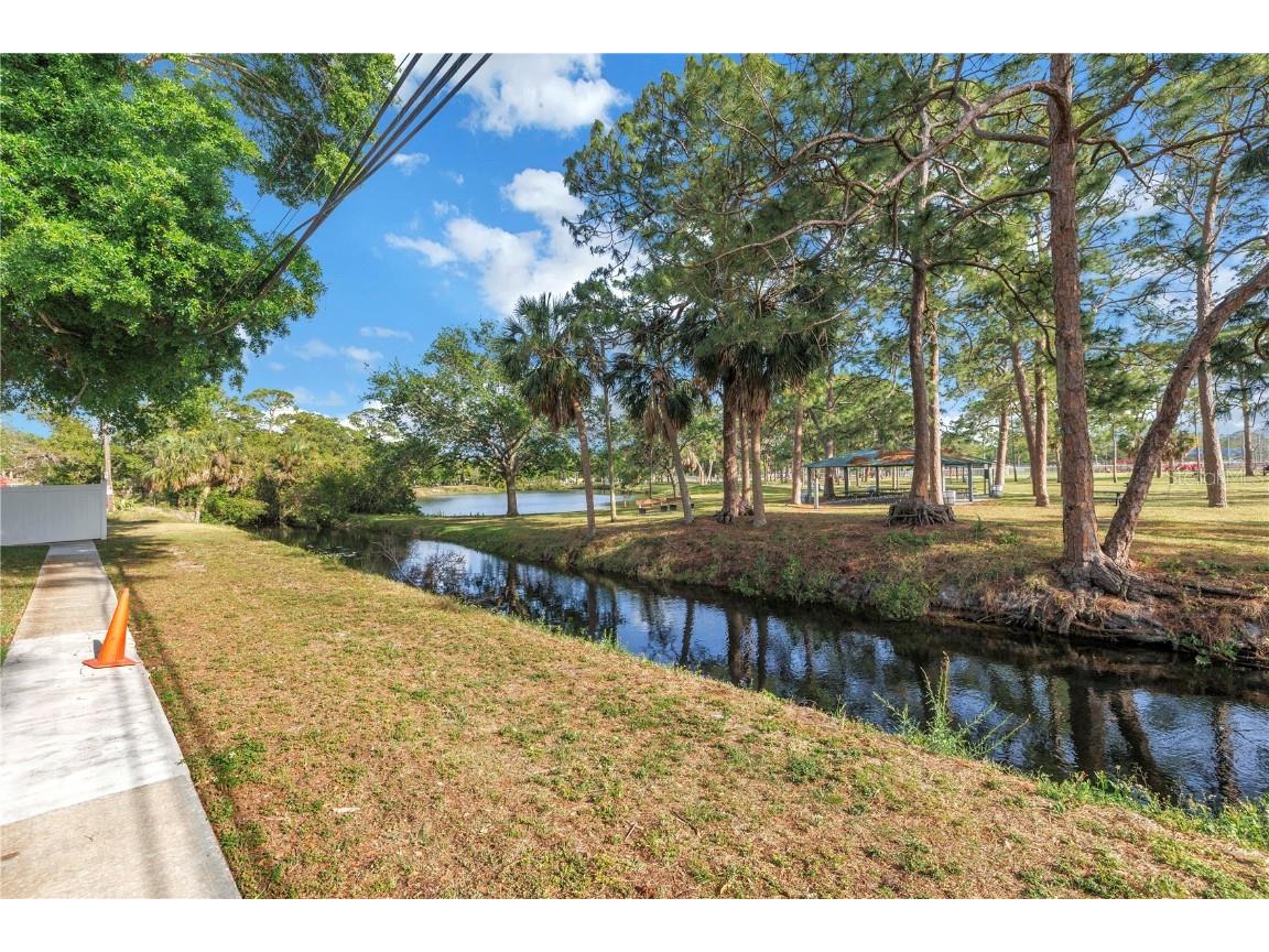 800 71st Avenue N #10 Saint Petersburg FL 33702 TB8409483 image27