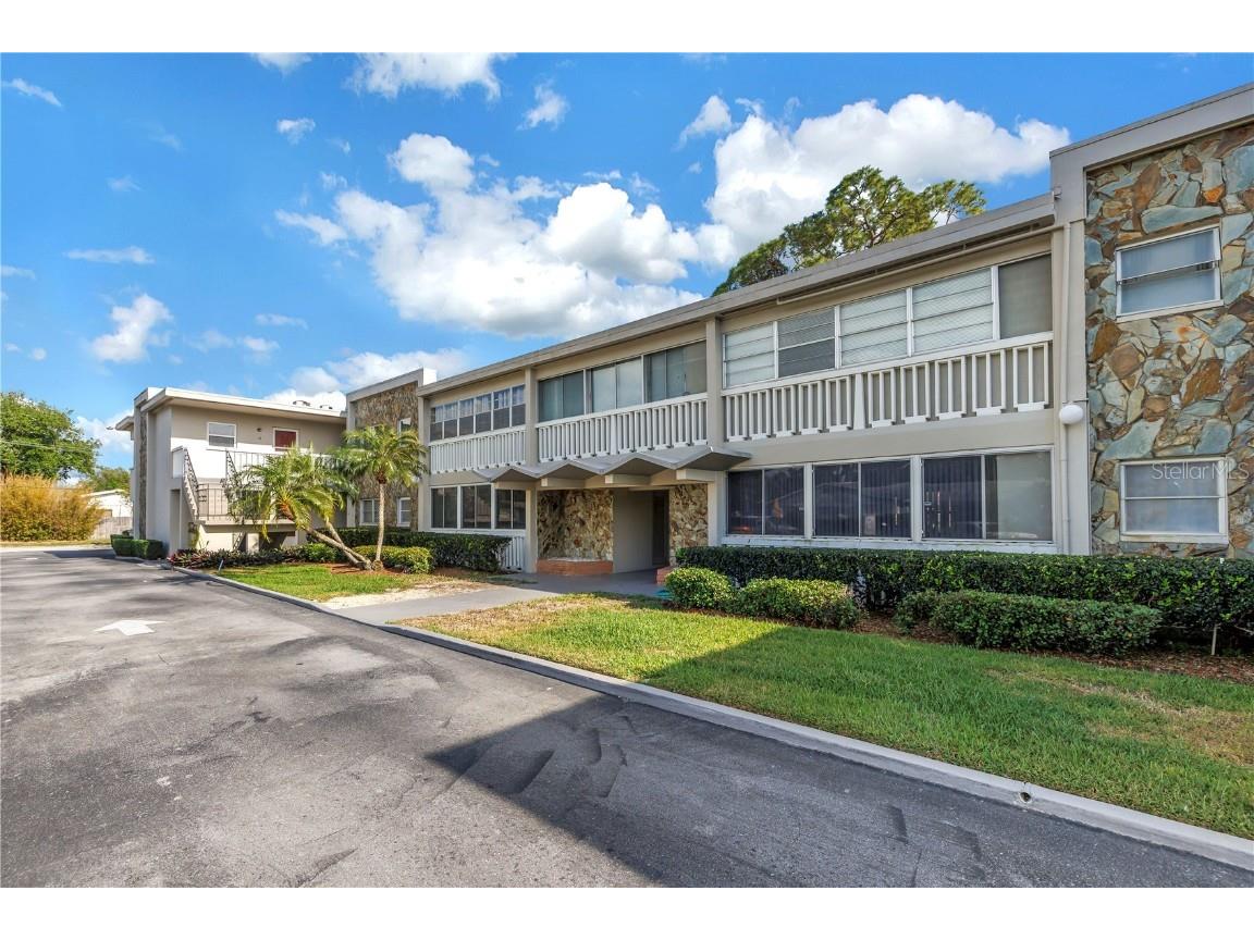 800 71st Avenue N #10 Saint Petersburg FL 33702 TB8409483 image33