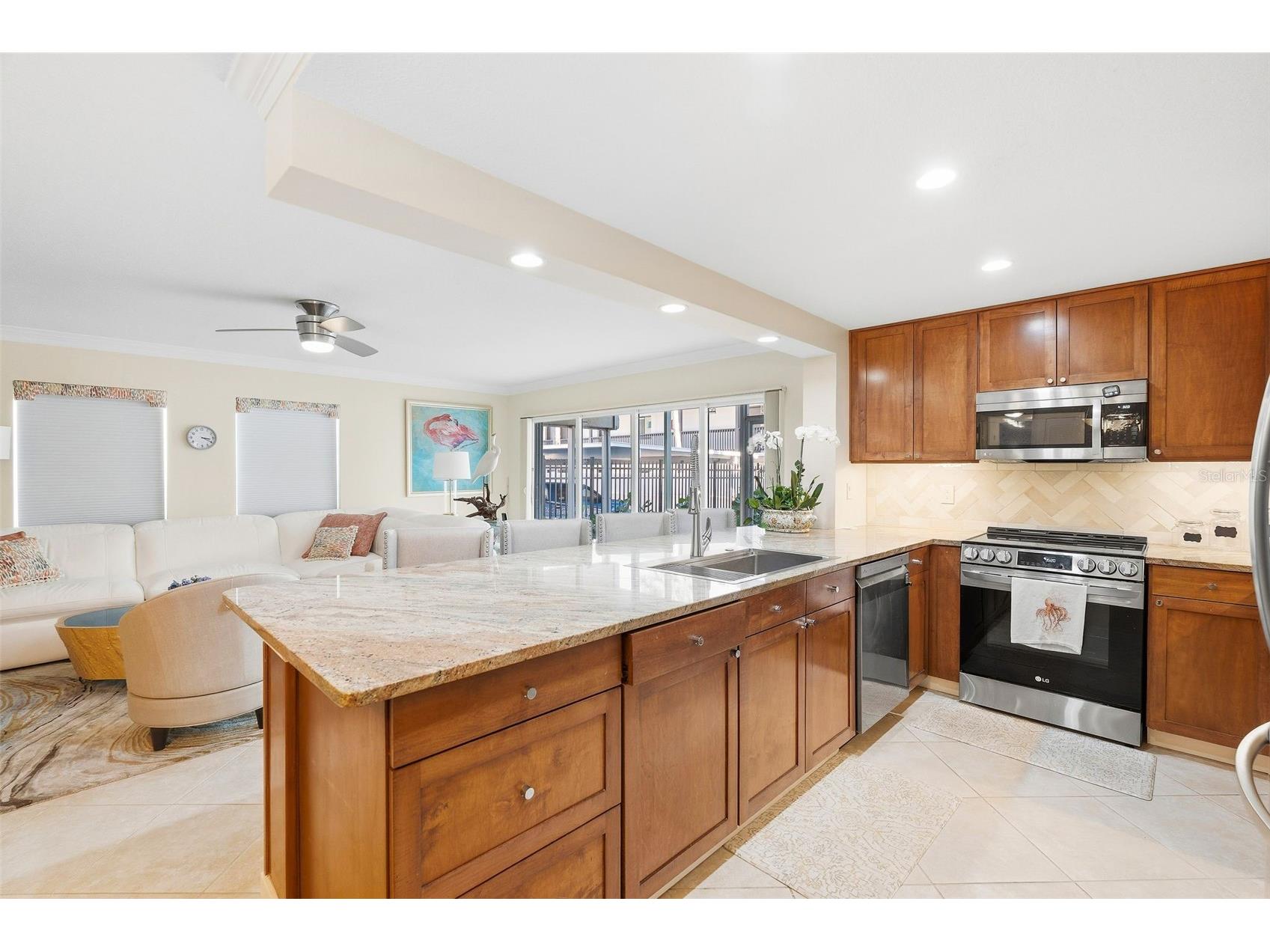 800 Benjamin Franklin Drive #110 Sarasota FL 34236 A4680696 image4