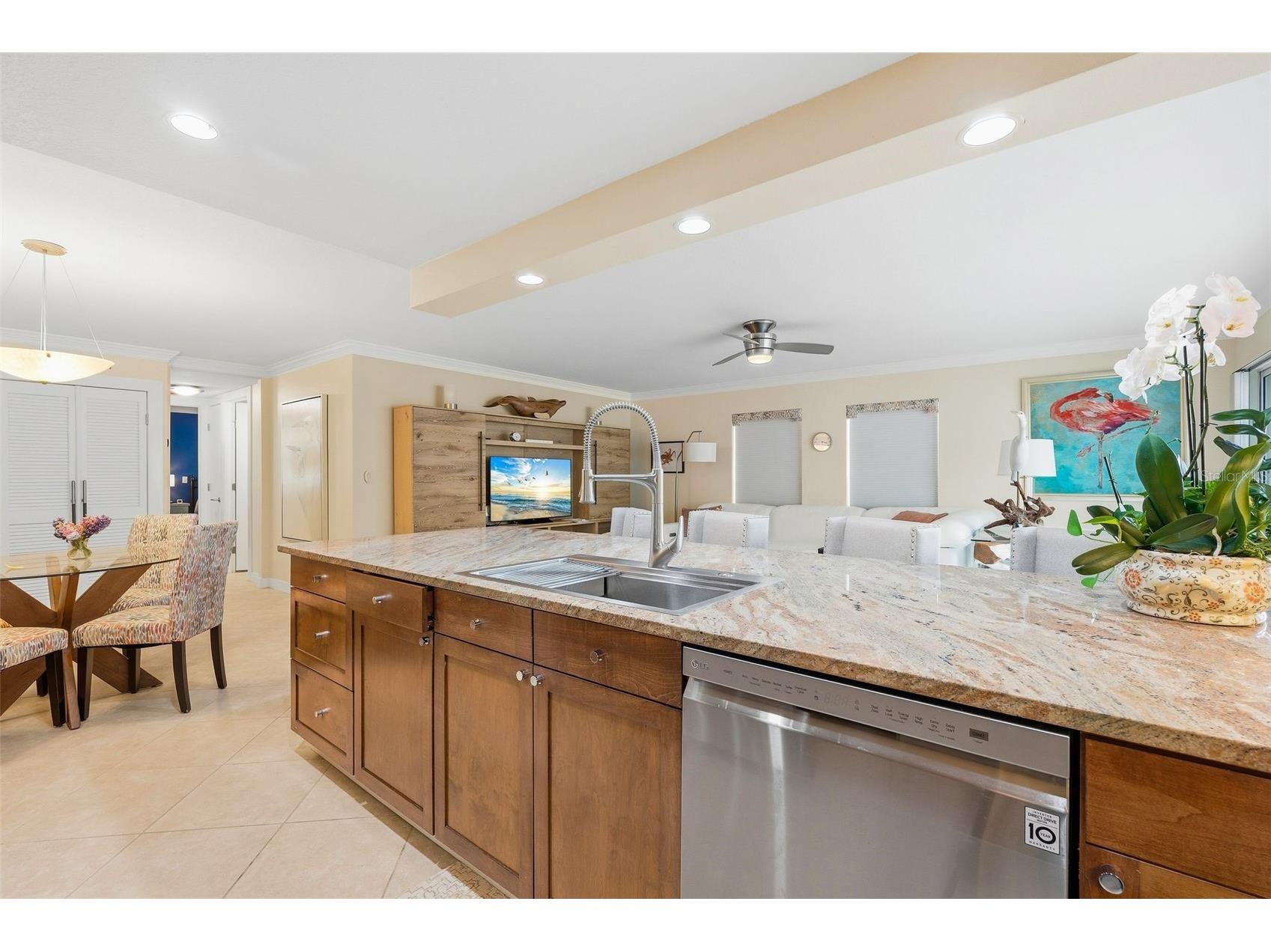 800 Benjamin Franklin Drive #110 Sarasota FL 34236 A4680696 image5