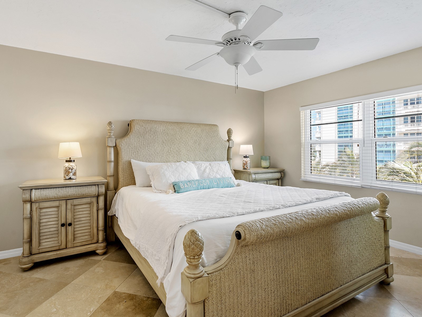 800 Benjamin Franklin Drive #304 Sarasota FL 34236 A4694518 image23