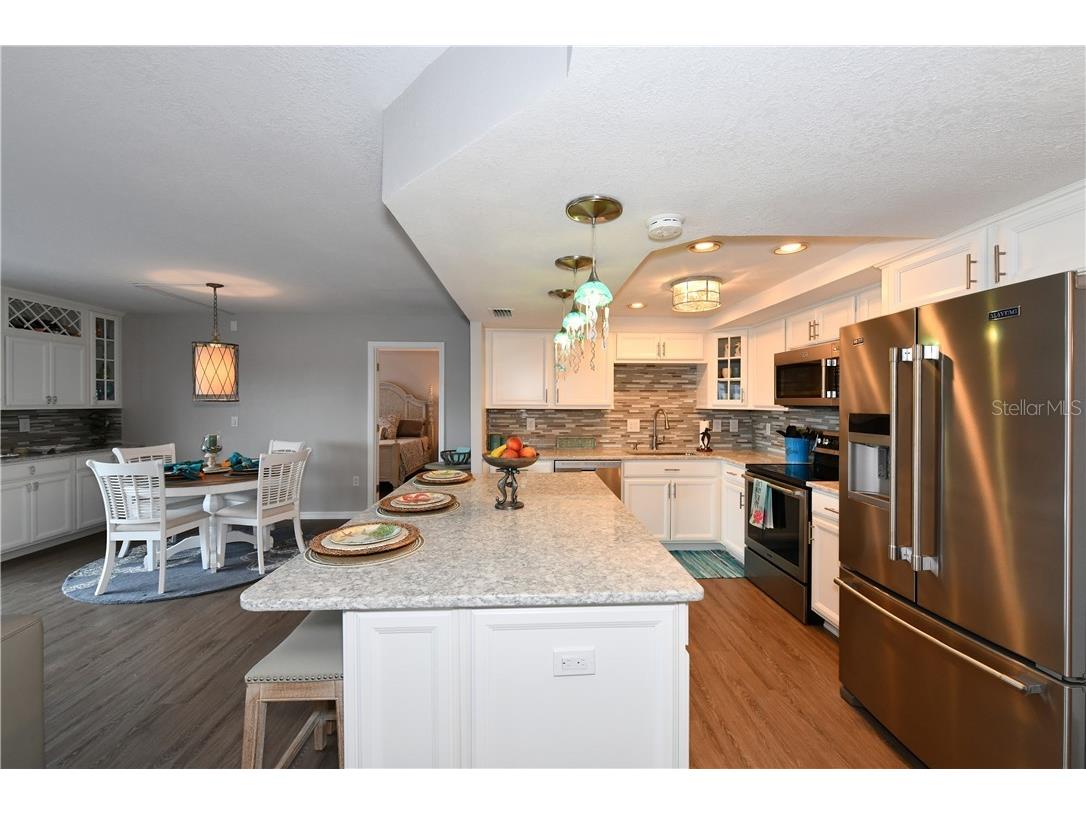 800 Benjamin Franklin Drive #403 Sarasota FL 34236 T3194049 image13