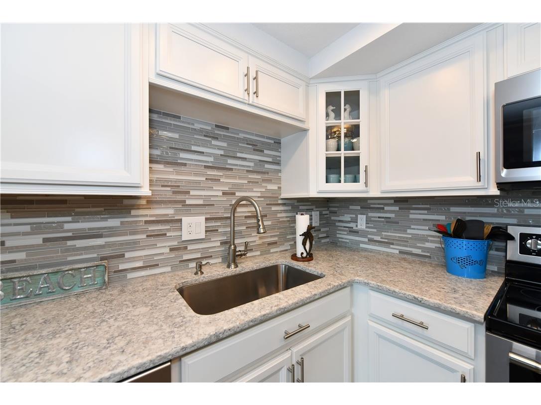 800 Benjamin Franklin Drive #403 Sarasota FL 34236 T3194049 image15