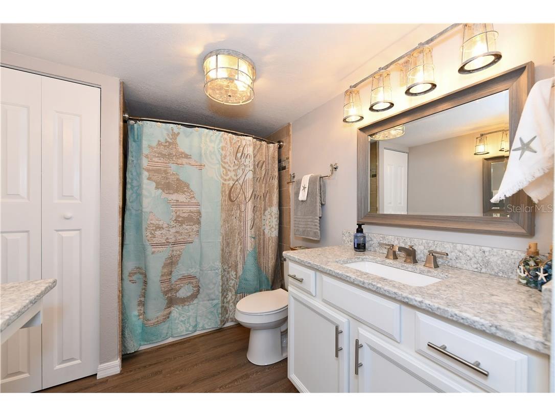 800 Benjamin Franklin Drive #403 Sarasota FL 34236 T3194049 image20