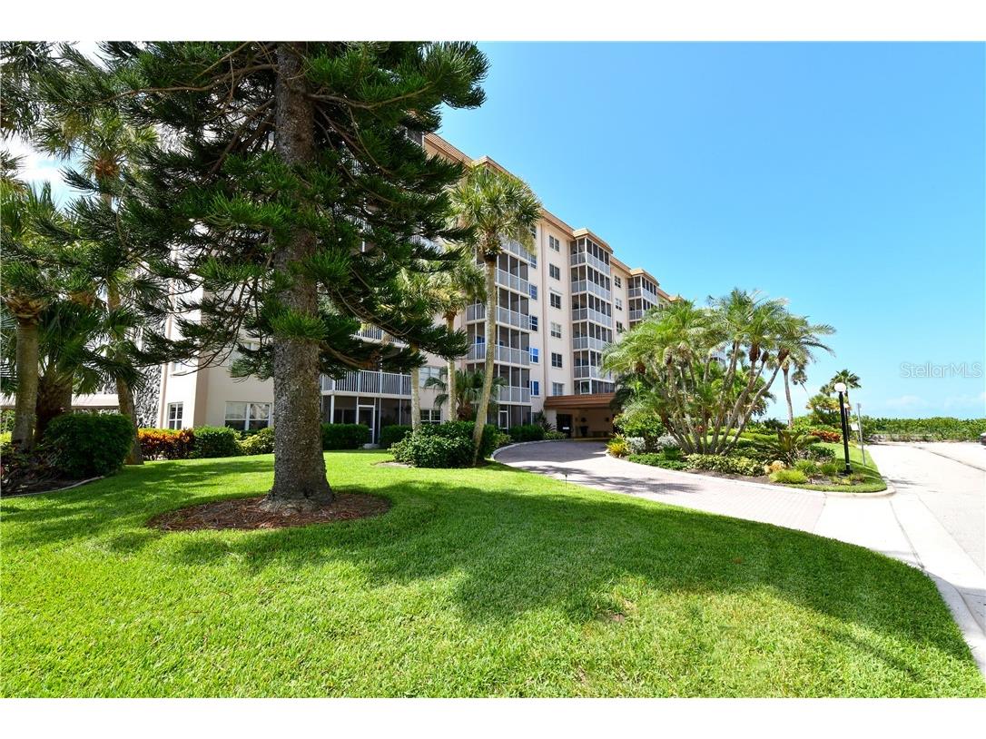 800 Benjamin Franklin Drive #403 Sarasota FL 34236 T3194049 image6