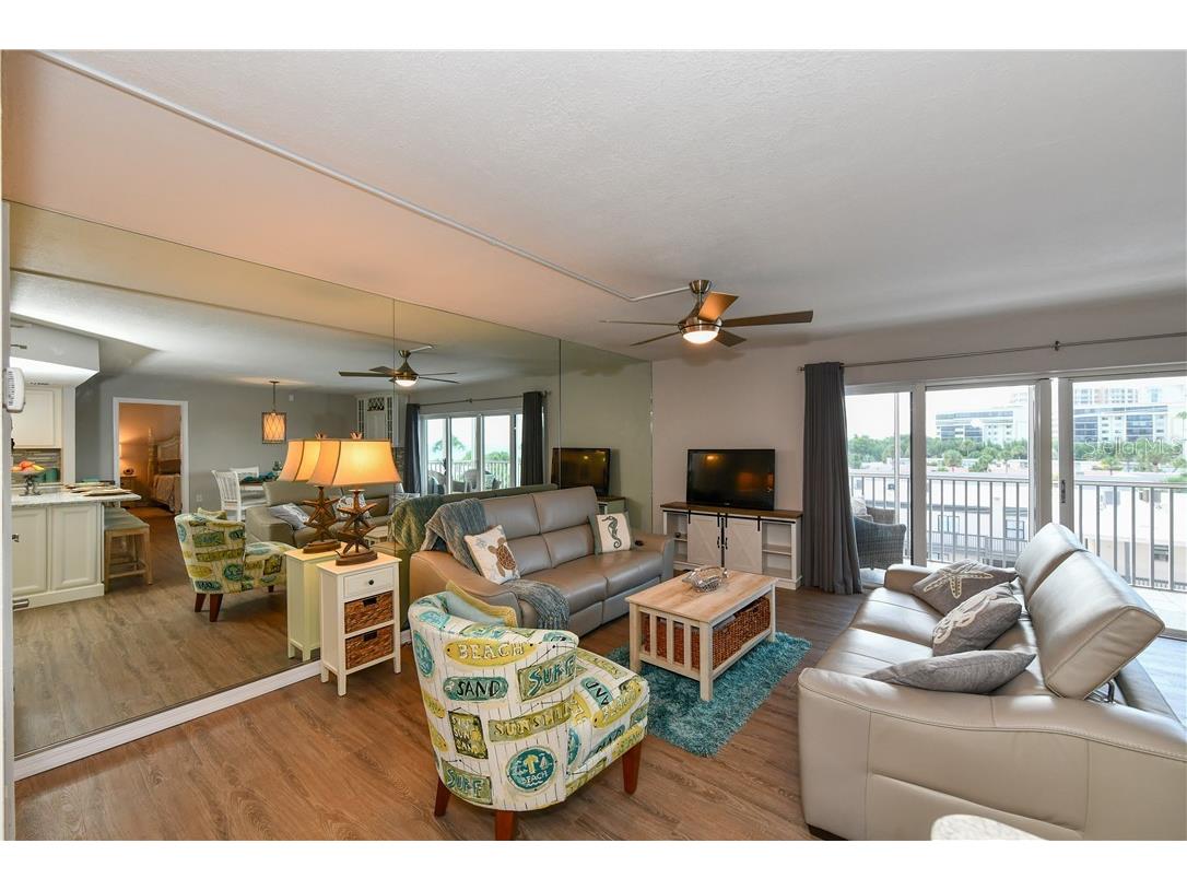 800 Benjamin Franklin Drive #403 Sarasota FL 34236 T3194049 image7