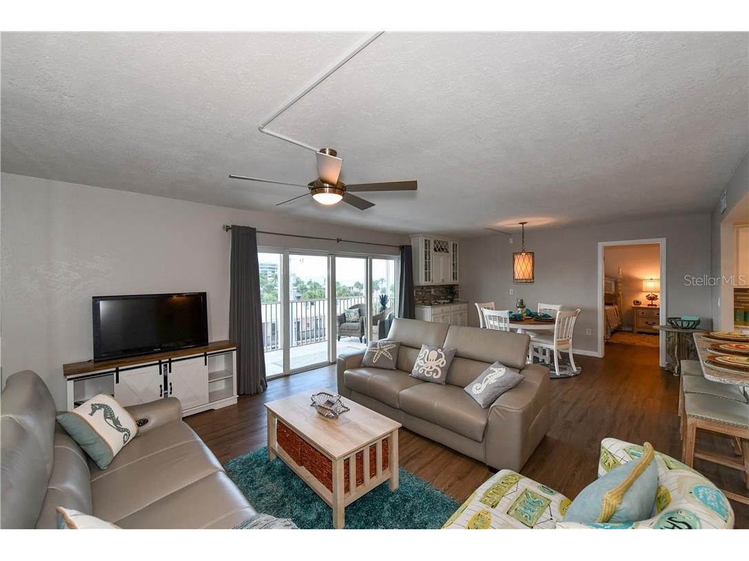 800 Benjamin Franklin Drive #403 Sarasota FL 34236 T3194049 image8