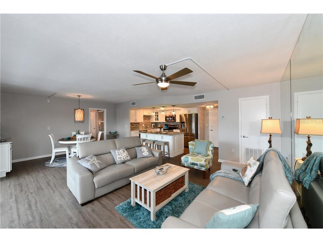 800 Benjamin Franklin Drive #403 Sarasota FL 34236 T3194049 image9