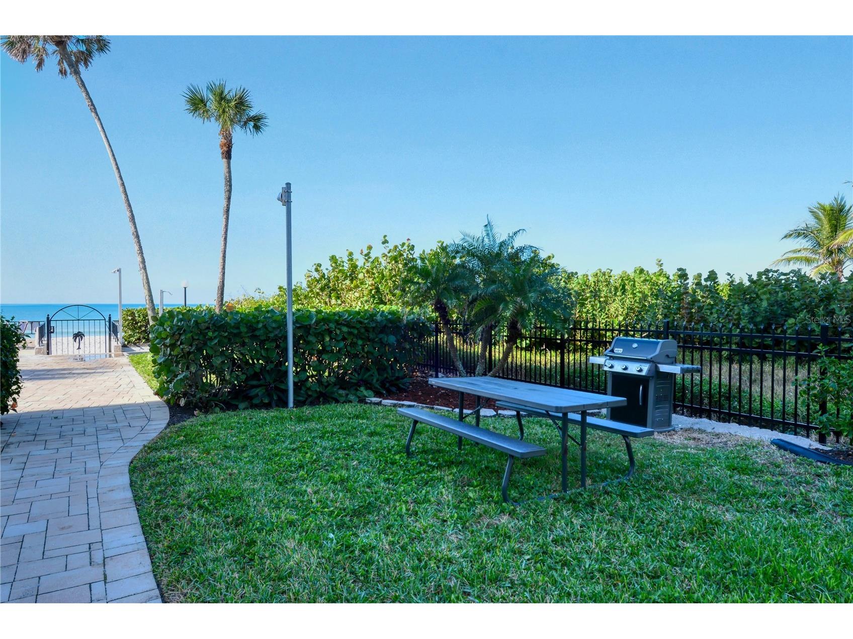 800 Benjamin Franklin Drive #406 Sarasota FL 34236 A4692189 image28