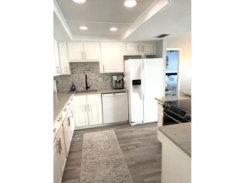 800 Benjamin Franklin Drive #504 Sarasota FL 34236 A4619645 image6