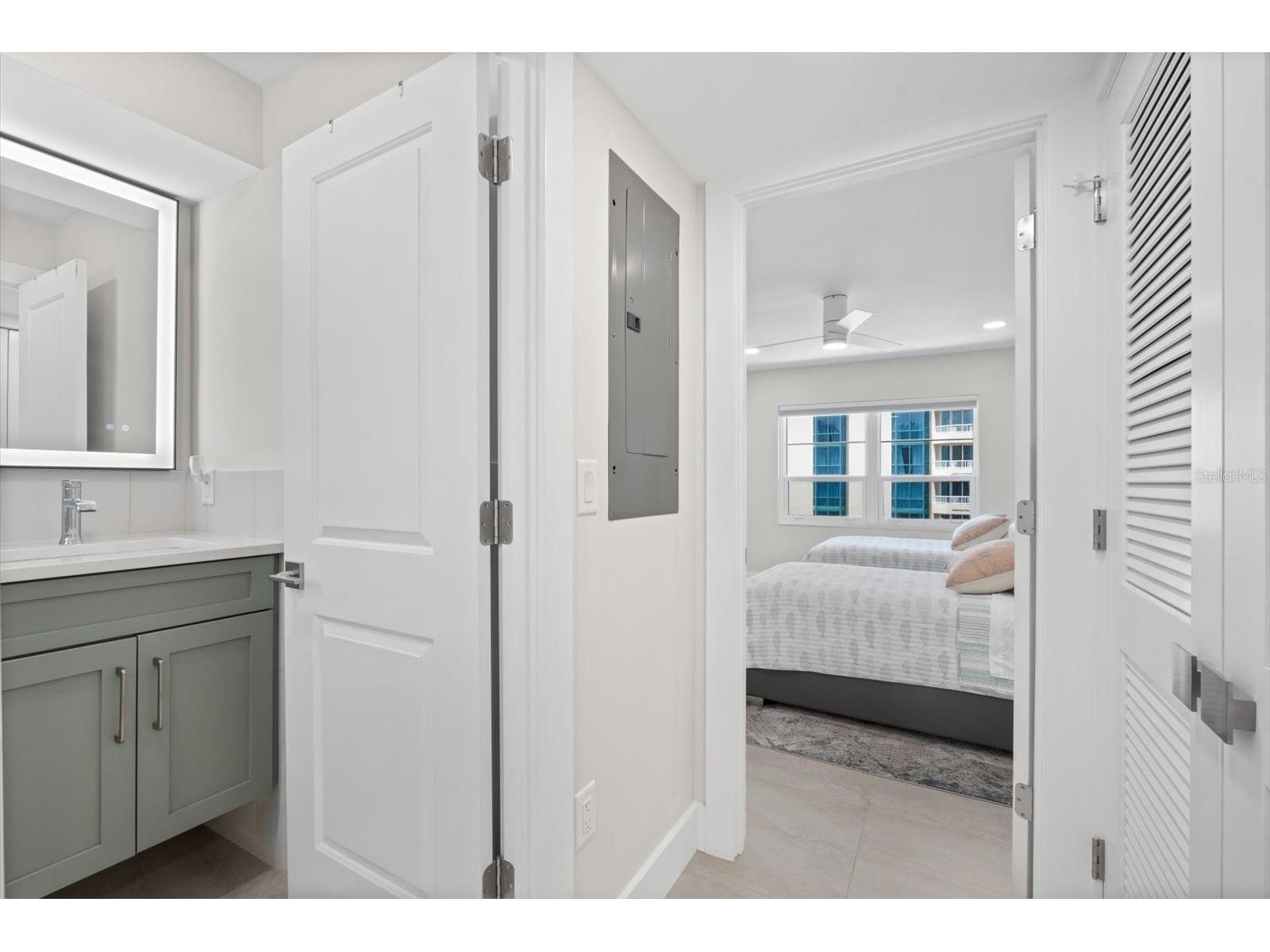 800 Benjamin Franklin Drive #505 Sarasota FL 34236 A4695740 image19
