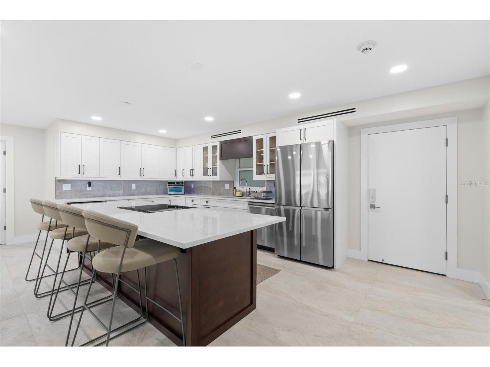 800 Benjamin Franklin Drive #505 Sarasota FL 34236 A4695740 image3