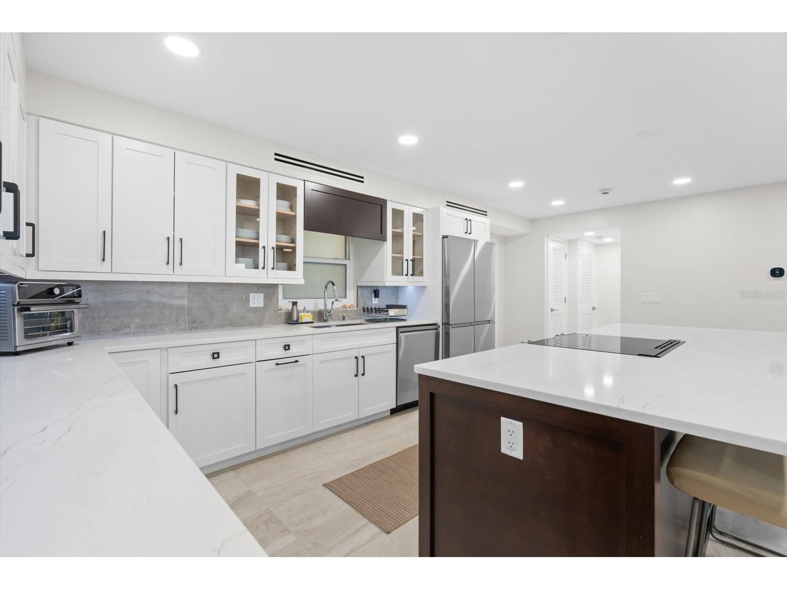 800 Benjamin Franklin Drive #505 Sarasota FL 34236 A4695740 image6