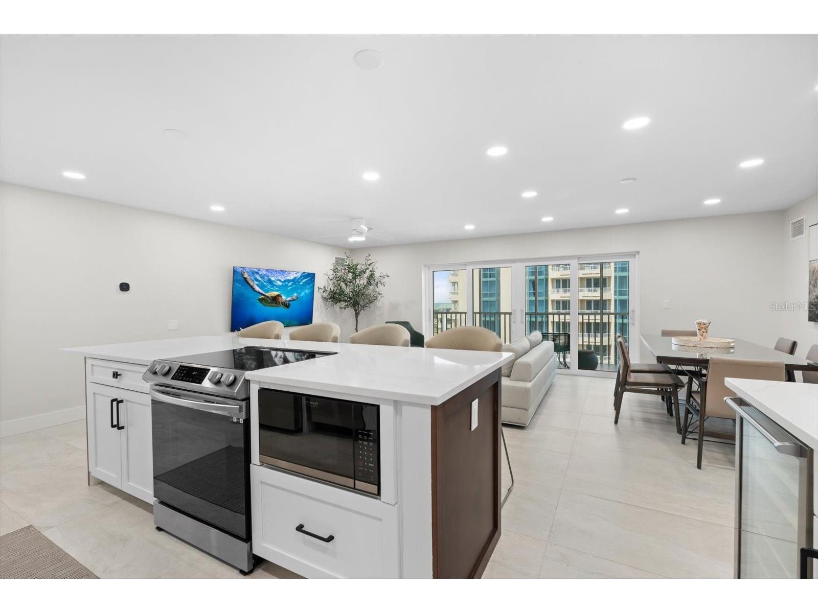 800 Benjamin Franklin Drive #505 Sarasota FL 34236 A4695740 image7