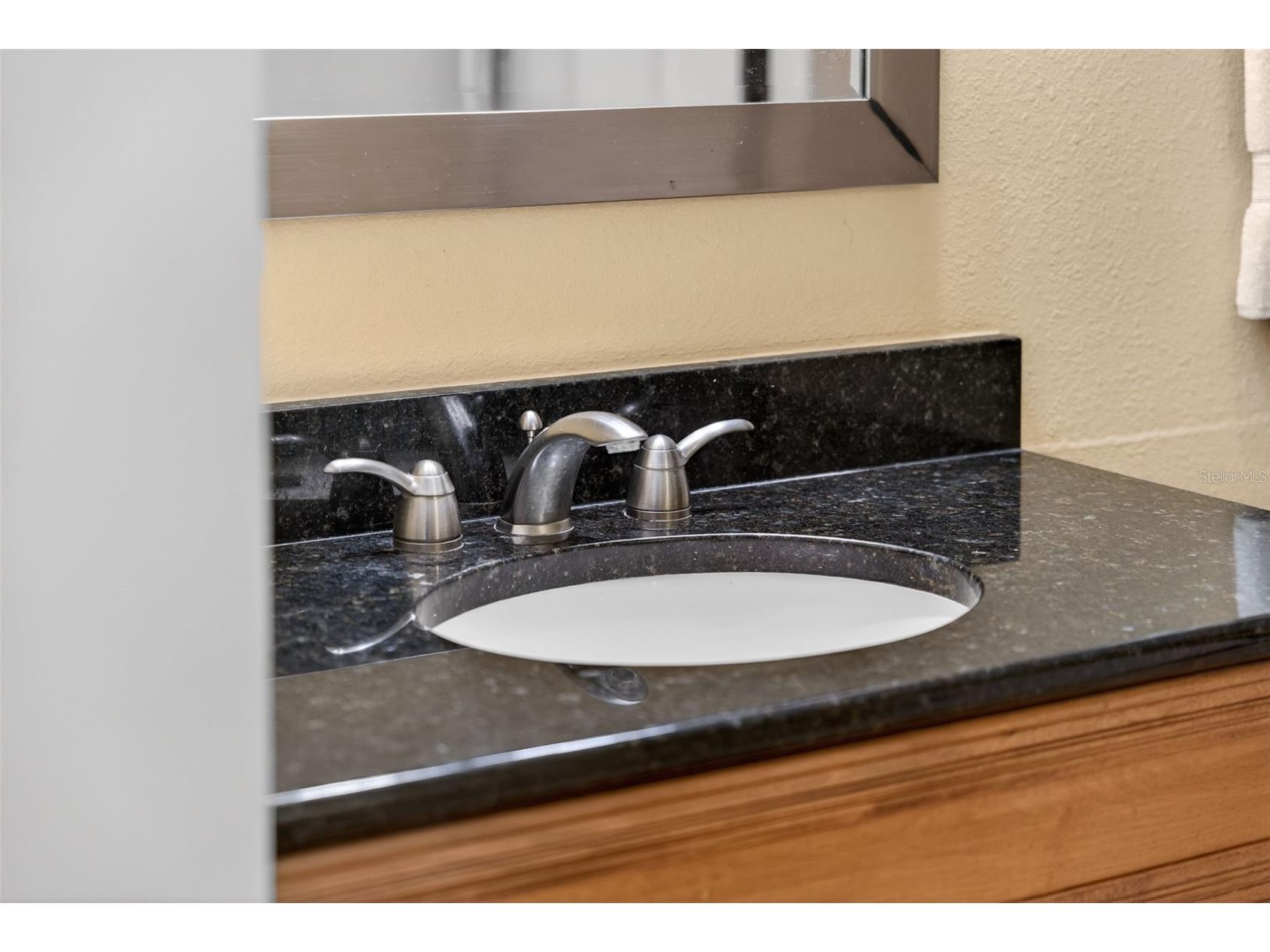 800 Benjamin Franklin Drive #509 Sarasota FL 34236 A4691604 image39