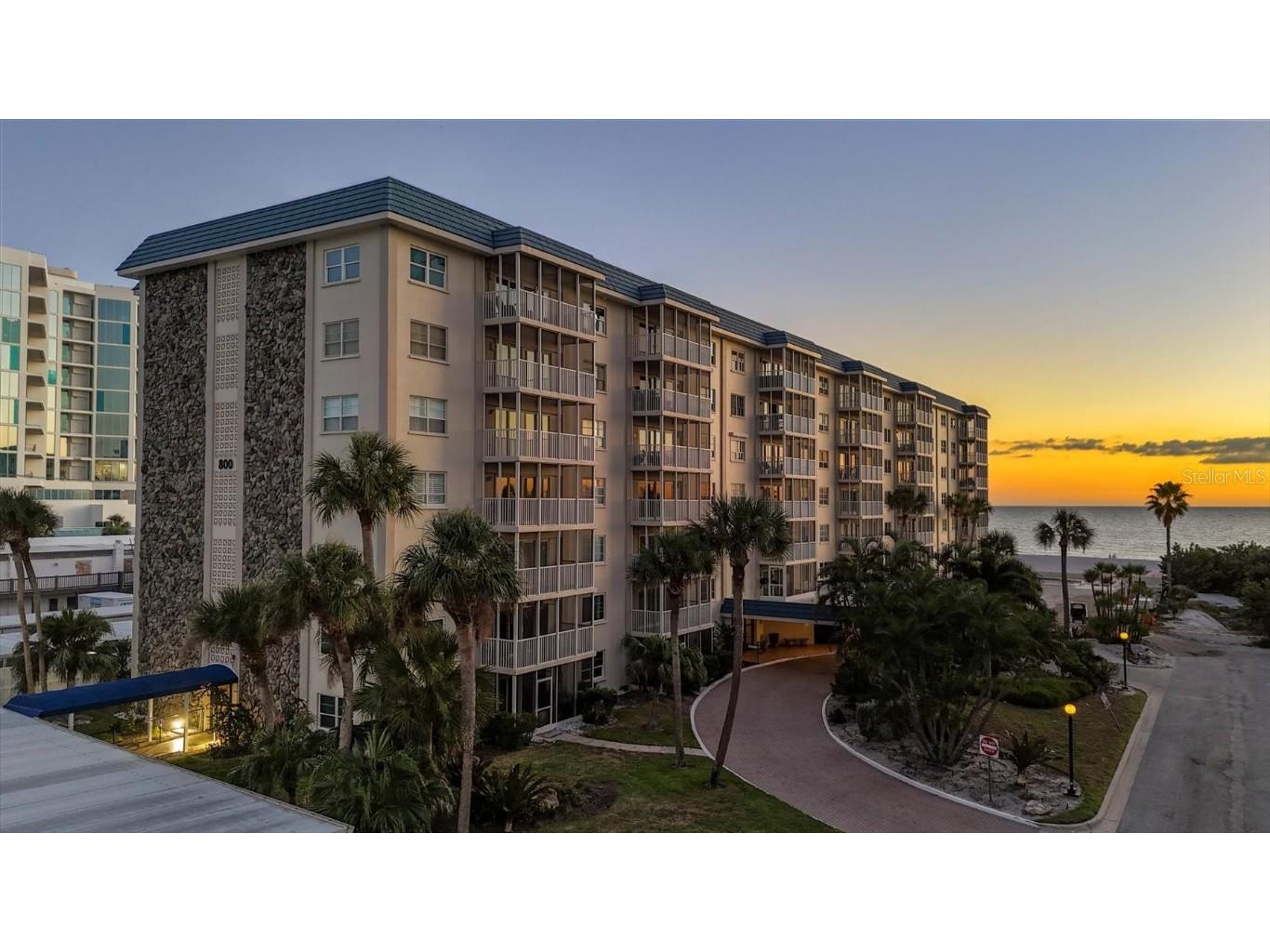 800 Benjamin Franklin Drive #607 Sarasota FL 34236 - GULF OF MEXICO A4669063 image2