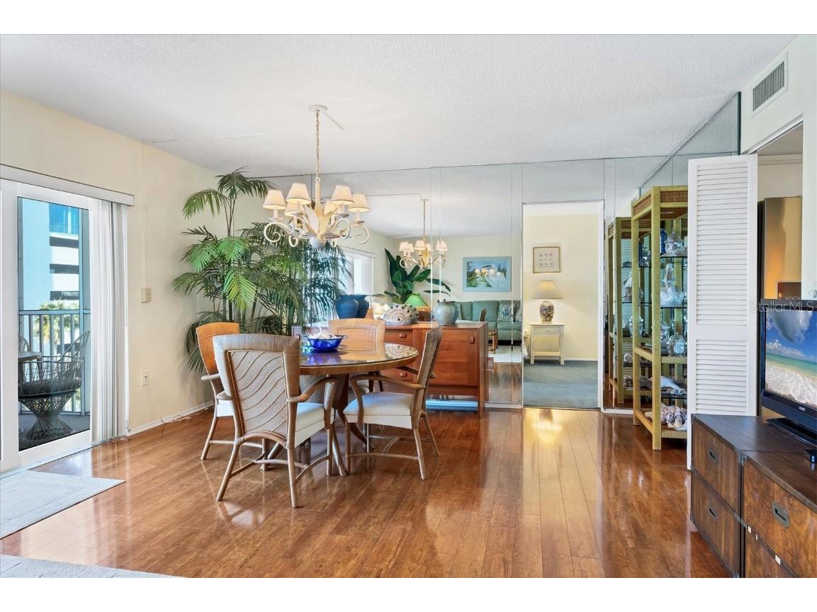 800 Benjamin Franklin Drive #607 Sarasota FL 34236 - GULF OF MEXICO A4669063 image8