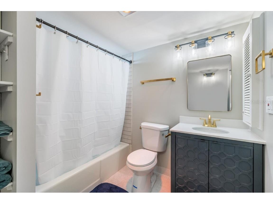 800 Benjamin Franklin Drive #608 Sarasota FL 34236 A4640012 image19