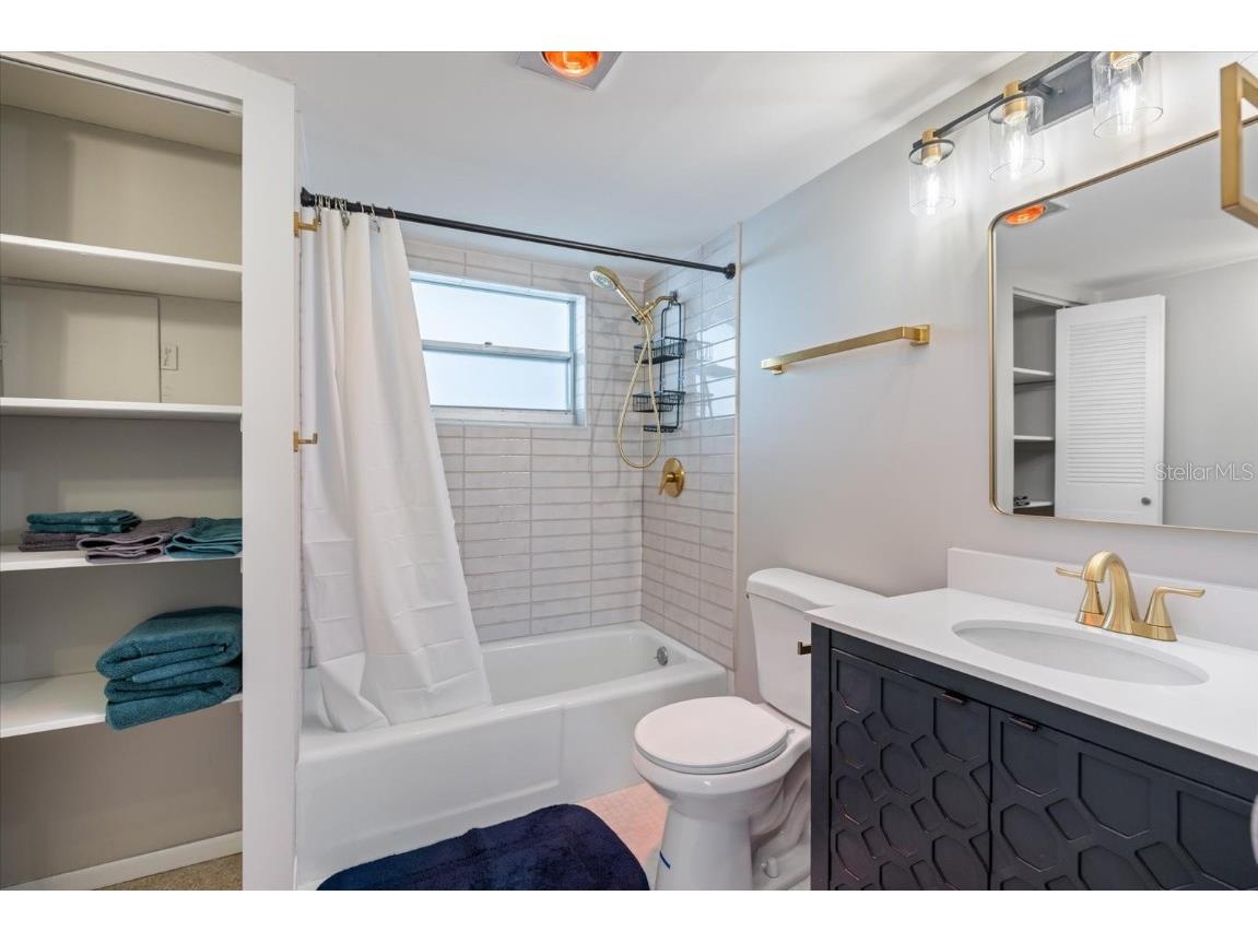 800 Benjamin Franklin Drive #608 Sarasota FL 34236 A4640012 image20