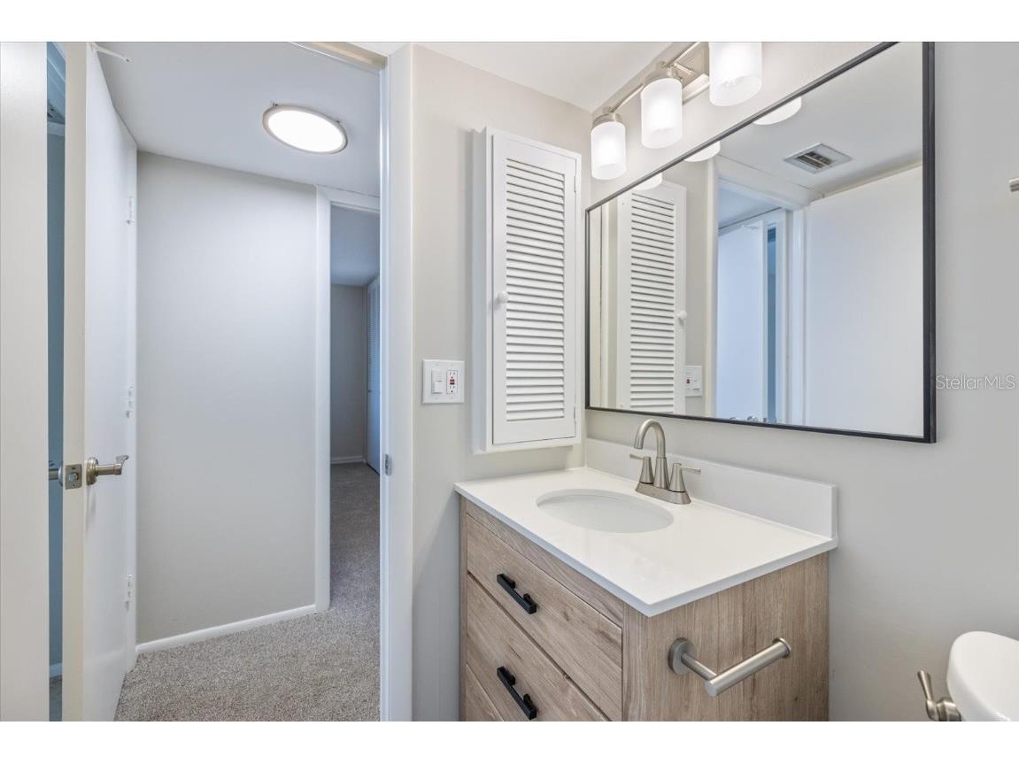 800 Benjamin Franklin Drive #608 Sarasota FL 34236 A4640012 image23