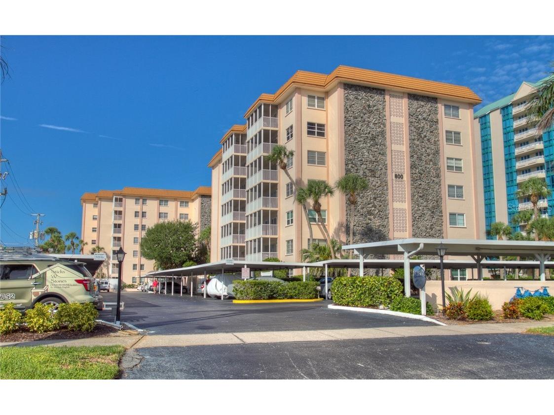 800 Benjamin Franklin Drive #704 Sarasota FL 34236 A4162708 image1